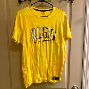 Hollister graphic t shirt. Size Large